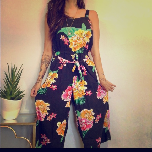 Old Navy Pants - Old Navy Black Floral Jumpsuit Cropped Medium